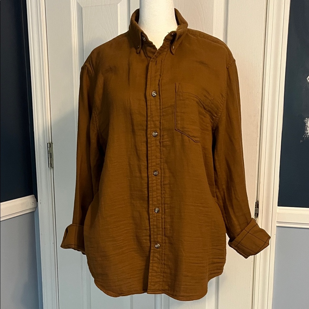 Banana Republic standard fit button up